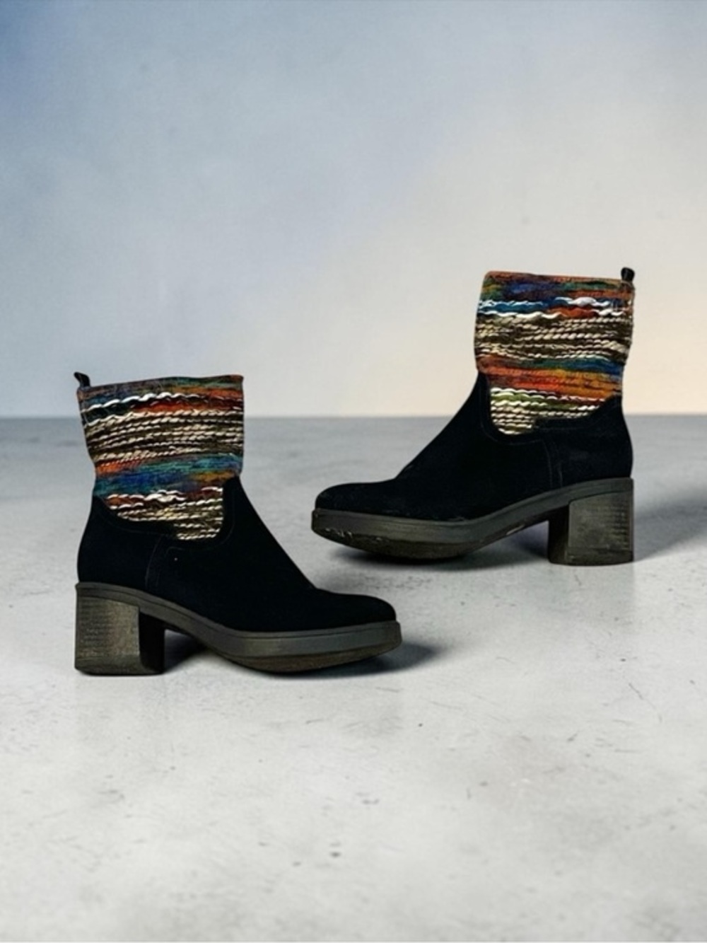 Muk Luks Dark Blue & Multicolor Ankle Boots